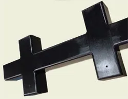 Cross bars to fix large bracket to a post