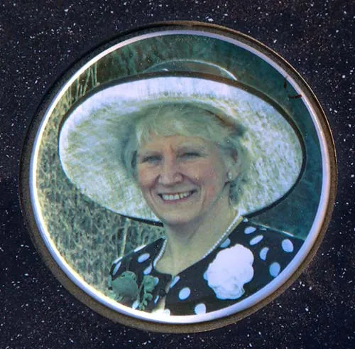 Full Colour Porcelain Photo Plaques Photo Memorial inset into Corian