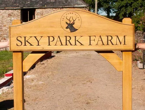 Large Entrance Sign with Shoulders