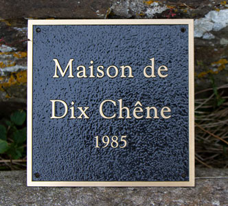 Cast bronze date plaque