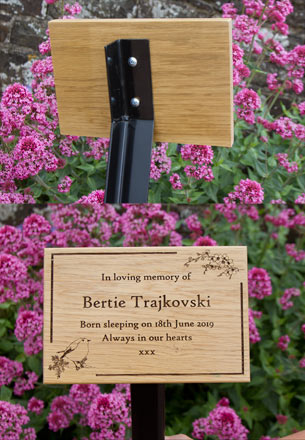 Memorial Tree Stakes, Plaque Holders, Grave Markers | The Sign Maker