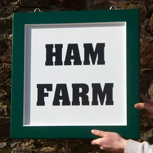 With this painted sign the lettering was painted a different colour to frame and backgrouns. Painted Harwood Hanging Sign