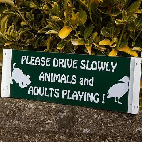 To be fixed to two posts Warning Sign