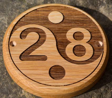 Round wooden number
